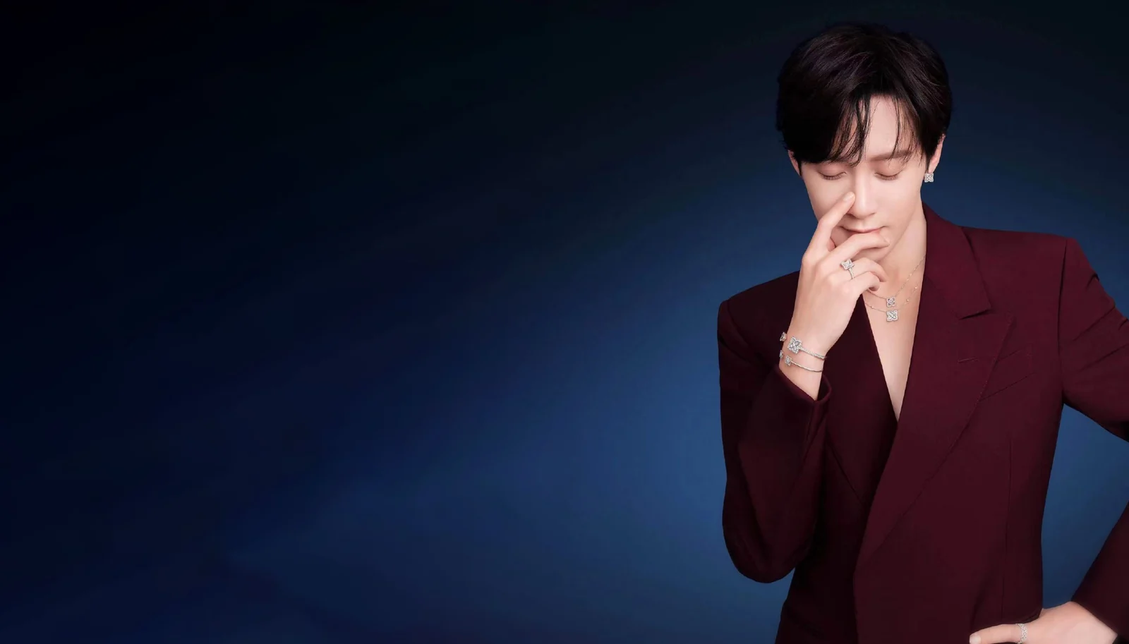 De Beers 情人节营销 campaign 视觉